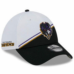 Baltimore Ravens New Era 2023 Sideline 39THIRTY Flex Hat White/Black