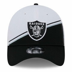 Las Vegas Raiders New Era 2023 Sideline 39THIRTY Flex Hat White/Black