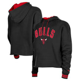 Chicago Bulls Women's Boxy Raw Edge Pullover Hoodie Black