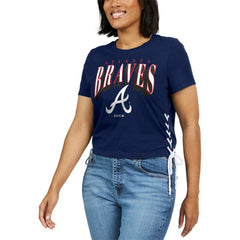 Atlanta Braves WEAR by Erin Andrews Women's Side Lace-Up Cropped T-Shirt - Navy T-shirts