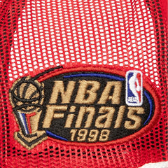 Chicago Bulls Roper Meshback Trucker Snapback Hat Red