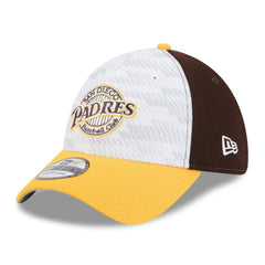 San Diego Padres New Era 2025 MLB Clubhouse 39THIRTY Flex Hat - Brown/Gold Hats