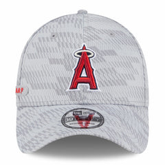 Los Angeles Angels New Era 2025 MLB Clubhouse 39THIRTY Flex Hat - Gray Hats