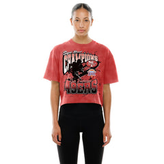 San Francisco 49ers New Era Women's Cropped Boxy Sport Classics Mineral Wash T-Shirt Scarlet