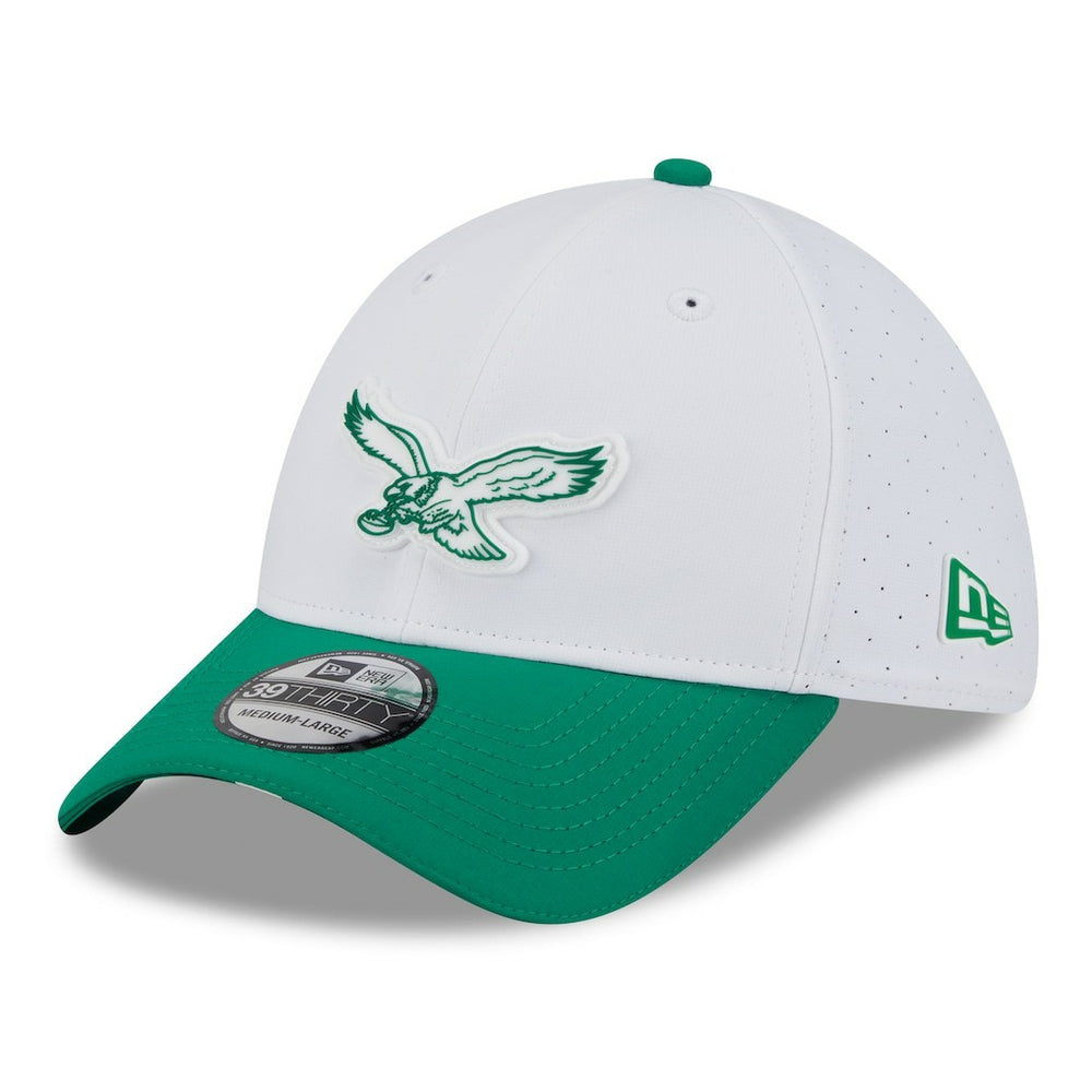 Philadelphia Eagles New Era 2025 NFL Training Camp Throwback Logo 39THIRTY Flex Hat White/Kelly Green