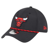 Chicago Bulls Featherweight Poly Rope Flex 39Thirty Hat Black