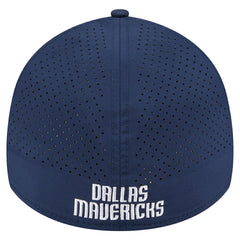 Dallas Mavericks Featherweight Poly Rope Flex 39Thirty Hat Blue