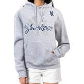 New York Yankees G-III 4Her by Carl Banks Women's Shadow Logo Graphic Pullover Hoodie - Heather Gray Hoodies