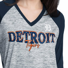 Detroit Tigers G-III 4Her by Carl Banks Women's Speed Training 3/4-Sleeve Rhinestone V-Neck T-Shirt - Navy/Heather Navy T-shirts