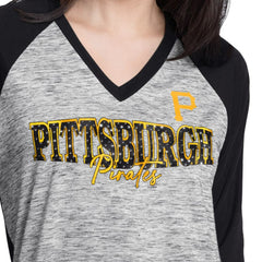Pittsburgh Pirates G-III 4Her by Carl Banks Women's Speed Training 3/4-Sleeve Rhinestone V-Neck T-Shirt - Black/Heather Black T-shirts