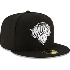 New York Knicks Black & White Logo 59FIFTY Fitted Hat Black