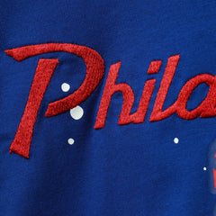 Philadelphia 76ers Women's Courtside Splatter Cropped T-Shirt Royal