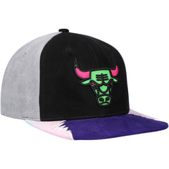 Chicago Bulls Day 5 Snapback Hat Black/Pink