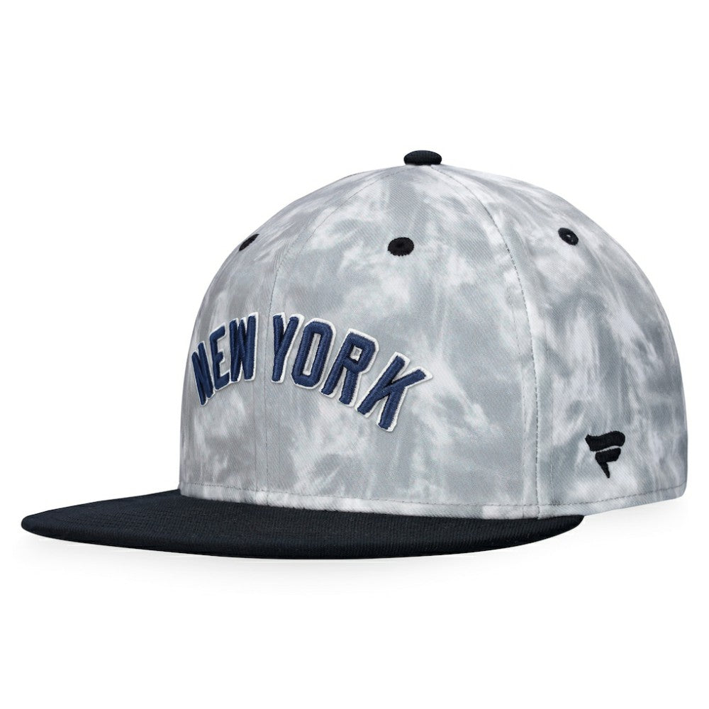New York Yankees Fanatics Smoke Dye Fitted Hat - Black/White Hats