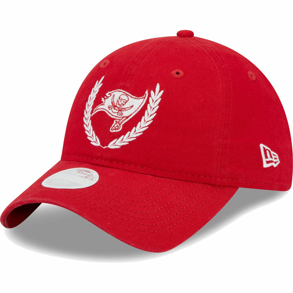 Tampa Bay Buccaneers New Era Women's Leaves 9TWENTY Adjustable Hat Red