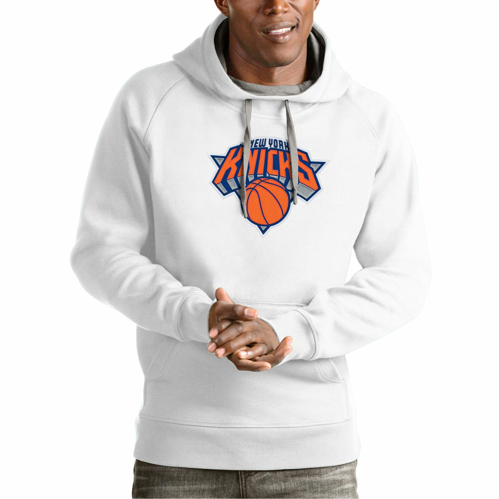 New York Knicks Antigua Team Logo Victory Pullover Hoodie White