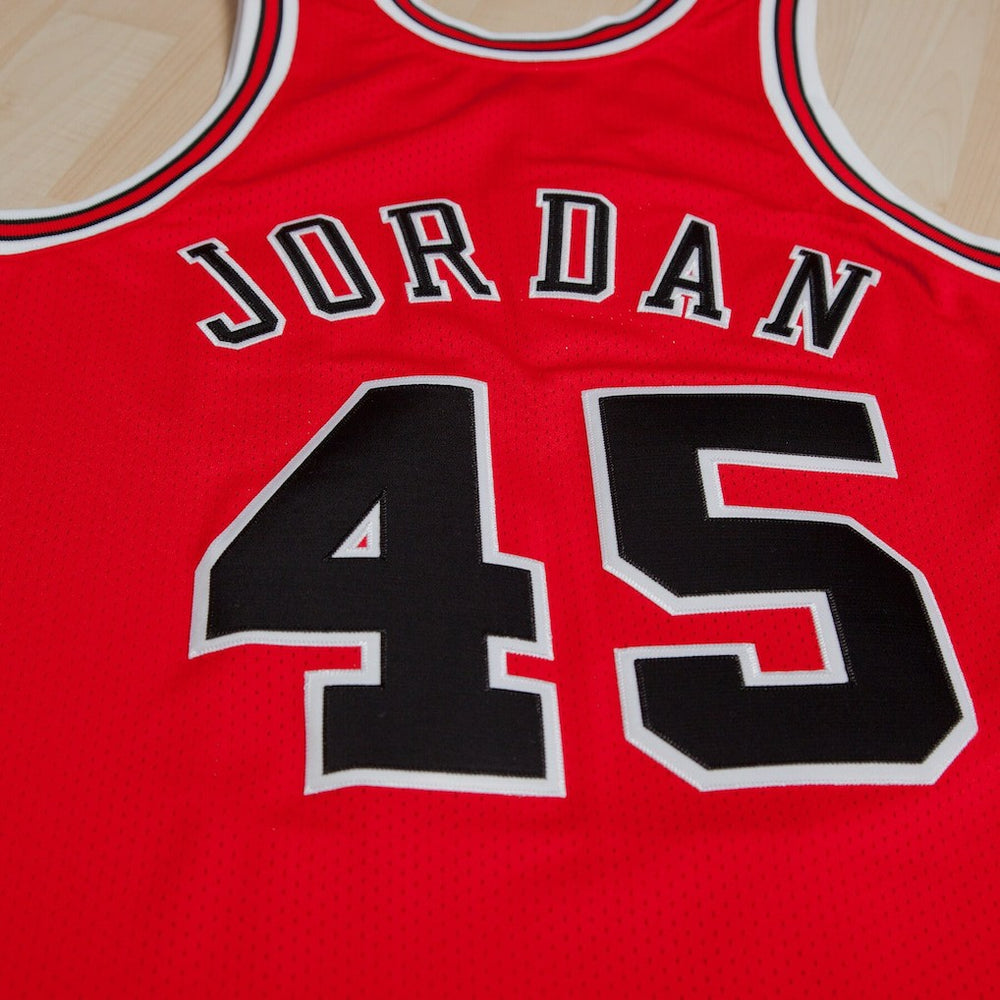 Chicago Bulls Michael Jordan 1994-95 Road 45 Authentic Jersey Red Mens