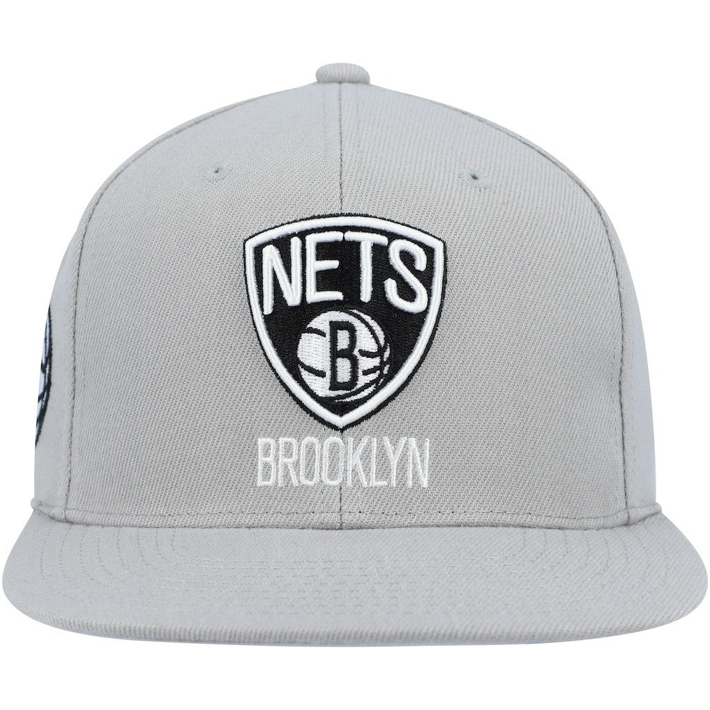 Brooklyn Nets Side Core 2.0 Snapback Hat Gray