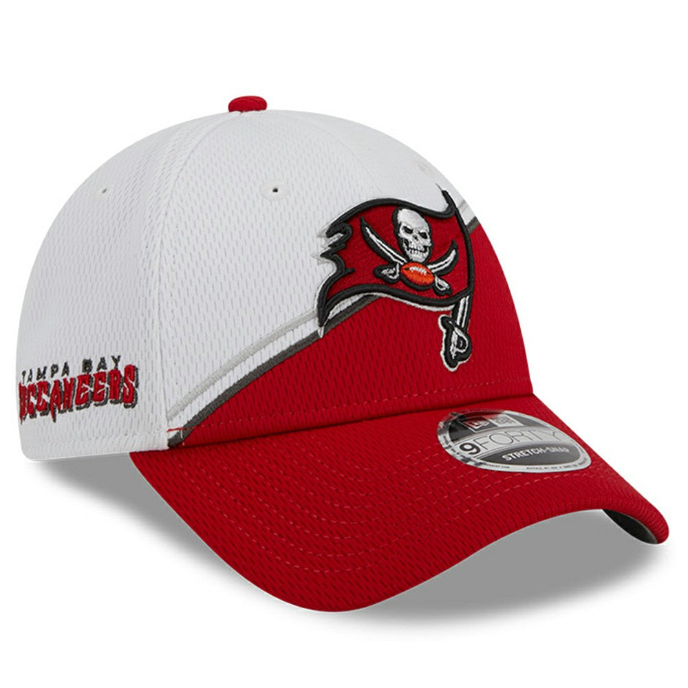 Tampa Bay Buccaneers New Era 2023 Sideline 9FORTY Adjustable Hat White/Red