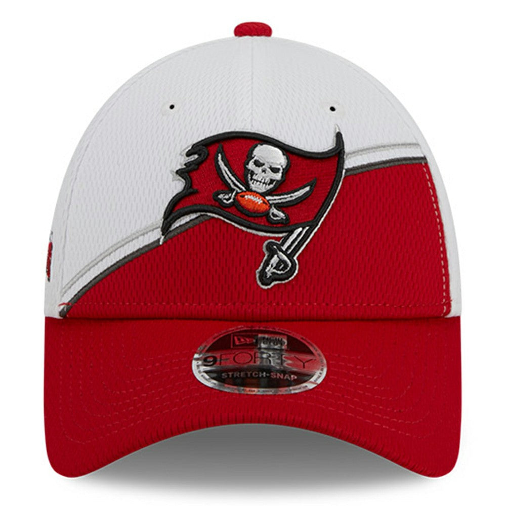 Tampa Bay Buccaneers New Era 2023 Sideline 9FORTY Adjustable Hat White/Red