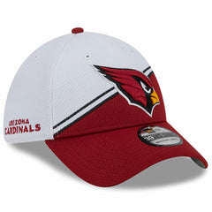 Arizona Cardinals New Era 2023 Sideline 39THIRTY Flex Hat White/Cardinal