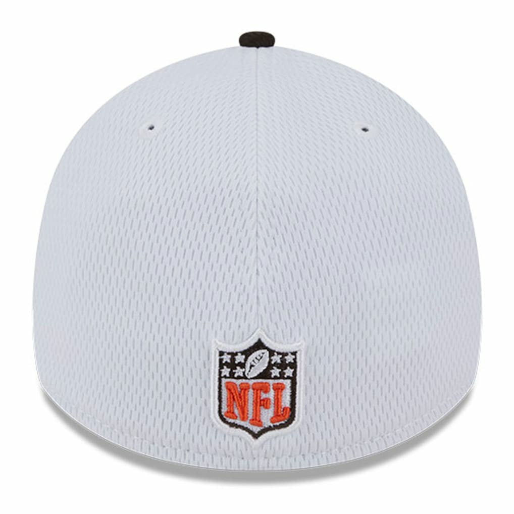 Cleveland Browns New Era 2023 Sideline 39THIRTY Flex Hat White/Brown