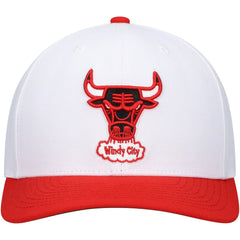Chicago Bulls Hardwood Classics Core 2-Tone 2.0 Pro Snapback Hat White/Red