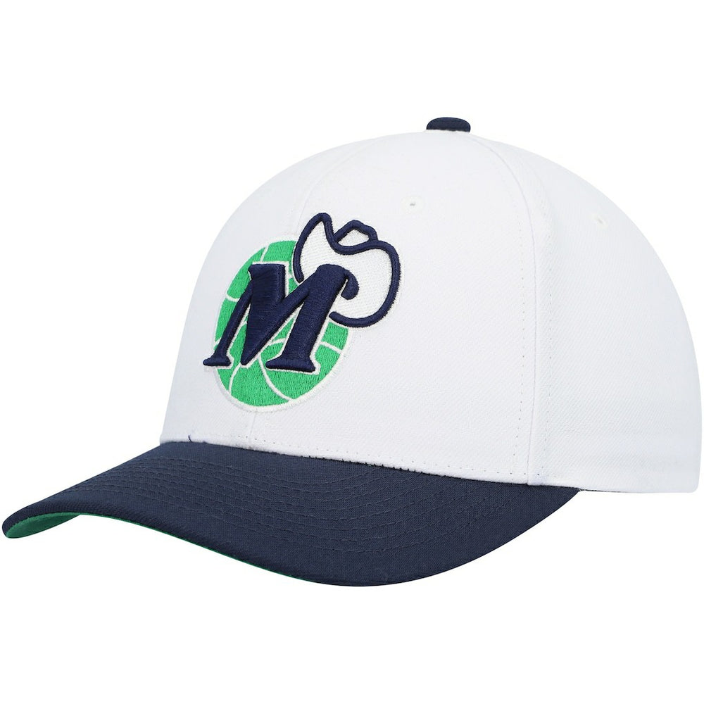 Dallas Mavericks Hardwood Classics Core 2-Tone 2.0 Pro Snapback Hat White/Navy