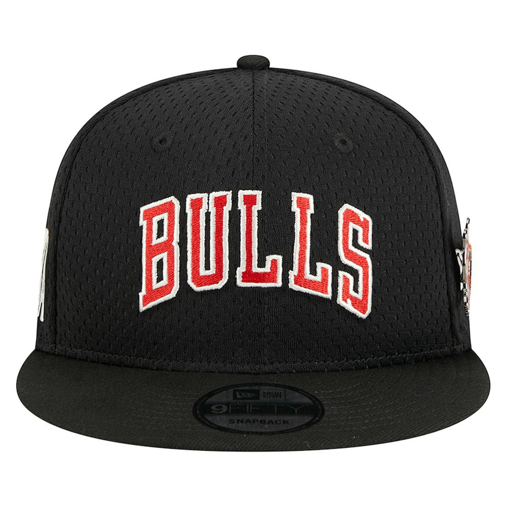 Chicago Bulls Post-Up Pin Mesh 9FIFTY Snapback Hat Black