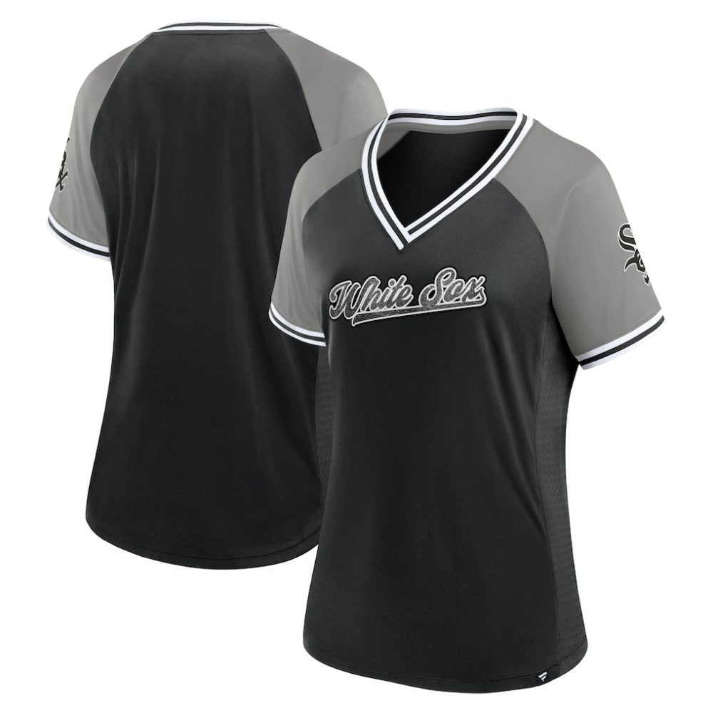 Chicago White Sox Fanatics Women's Glitz & Glam League Diva Raglan V-Neck T-Shirt - Black T-shirts