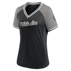 Chicago White Sox Fanatics Women's Glitz & Glam League Diva Raglan V-Neck T-Shirt - Black T-shirts