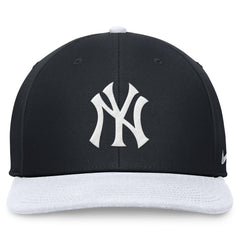 New York Yankees Nike Two-Tone Snapback Hat - Navy/White Hats