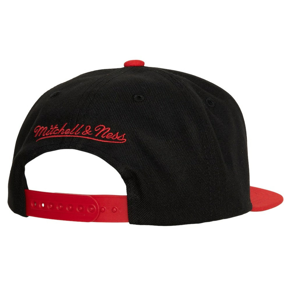 NHL Chicago Blackhawks Mitchell & Ness Core Team Ground 2.0 Snapback Hat - Black