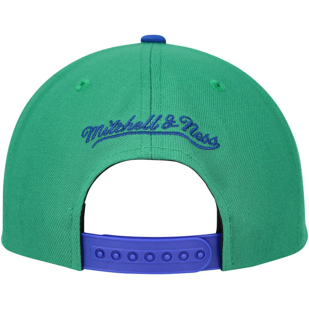 NHL Vancouver Canucks Mitchell & Ness Core Team Ground 2.0 Snapback Hat - Green