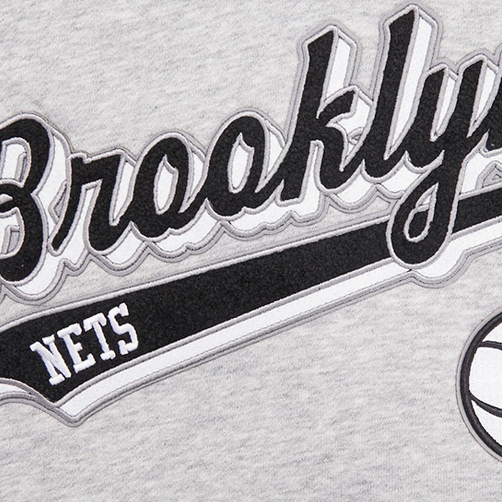 Brooklyn Nets Pro Standard Women's Script Tail Cropped Pullover Hoodie Heather Gray