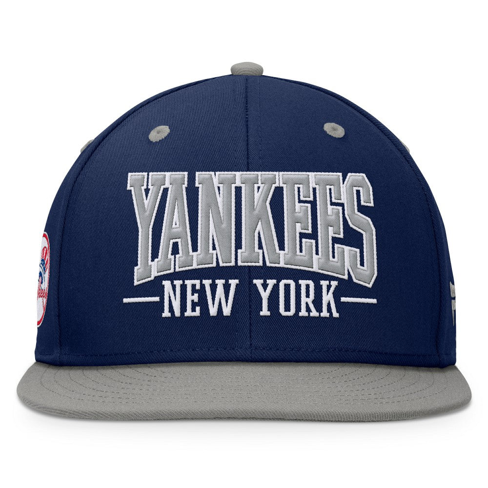 New York Yankees Fanatics Fundamental Bold Snapback Hat - Navy/Gray Hats