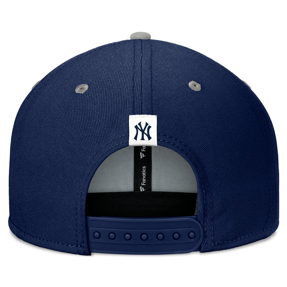 New York Yankees Fanatics Fundamental Bold Snapback Hat - Navy/Gray Hats