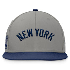 New York Yankees Fanatics Fundamental Two-Tone Fitted Hat - Gray Hats