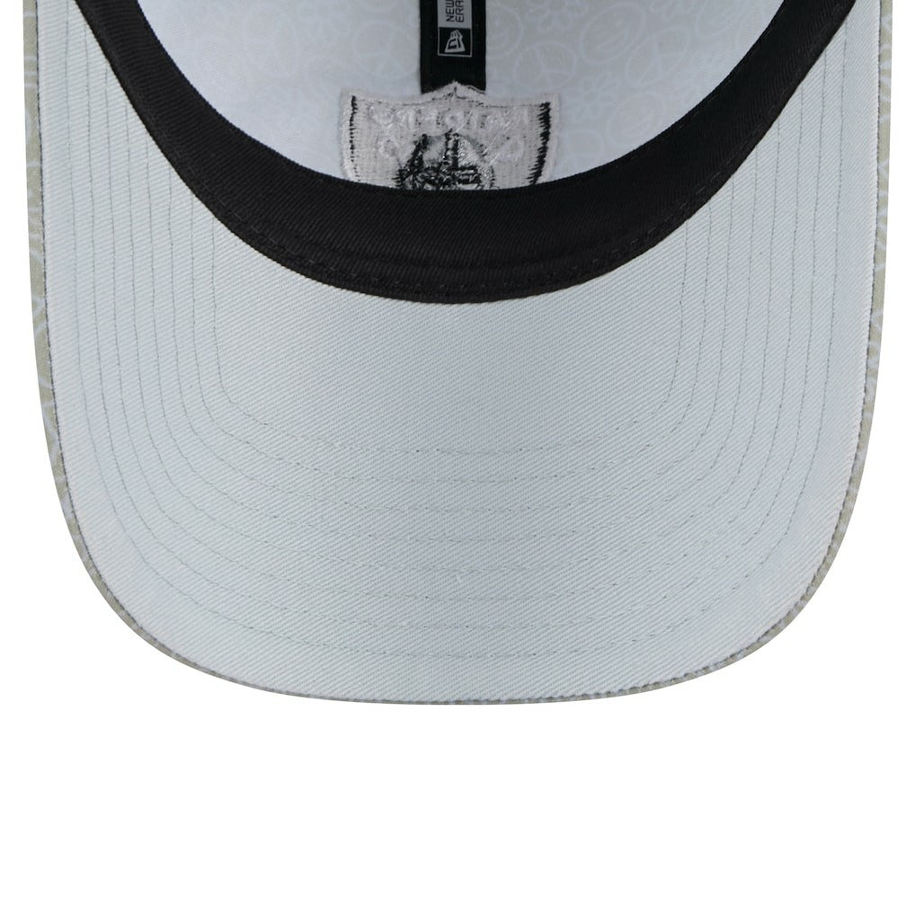 Las Vegas Raiders New Era Women's Smiley 9TWENTY Adjustable Hat Silver