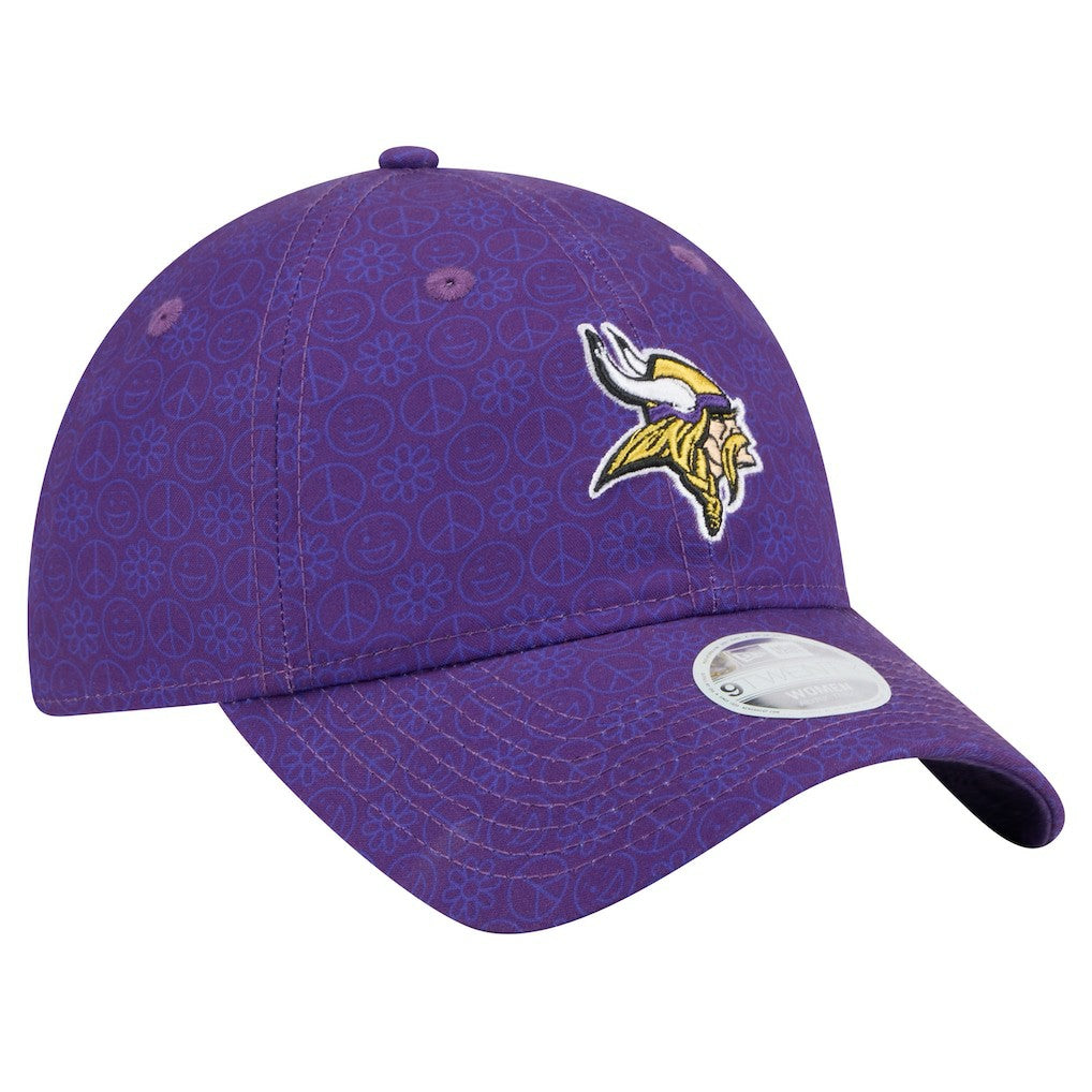 Minnesota Vikings New Era Women's Smiley 9TWENTY Adjustable Hat Purple
