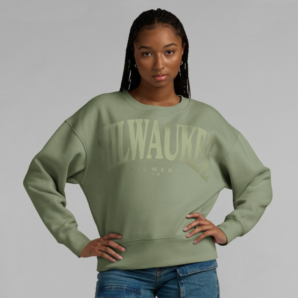 Milwaukee Brewers Fanatics Women's Elements Flow Pullover Sweatshirt - Green Pullover