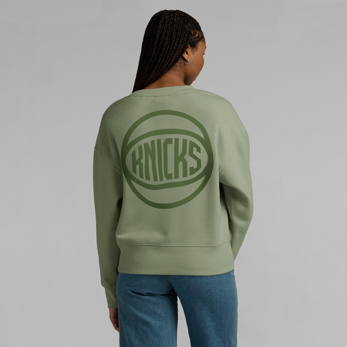 New York Knicks Women's Elements Flow Pullover Sweatshirt Olive