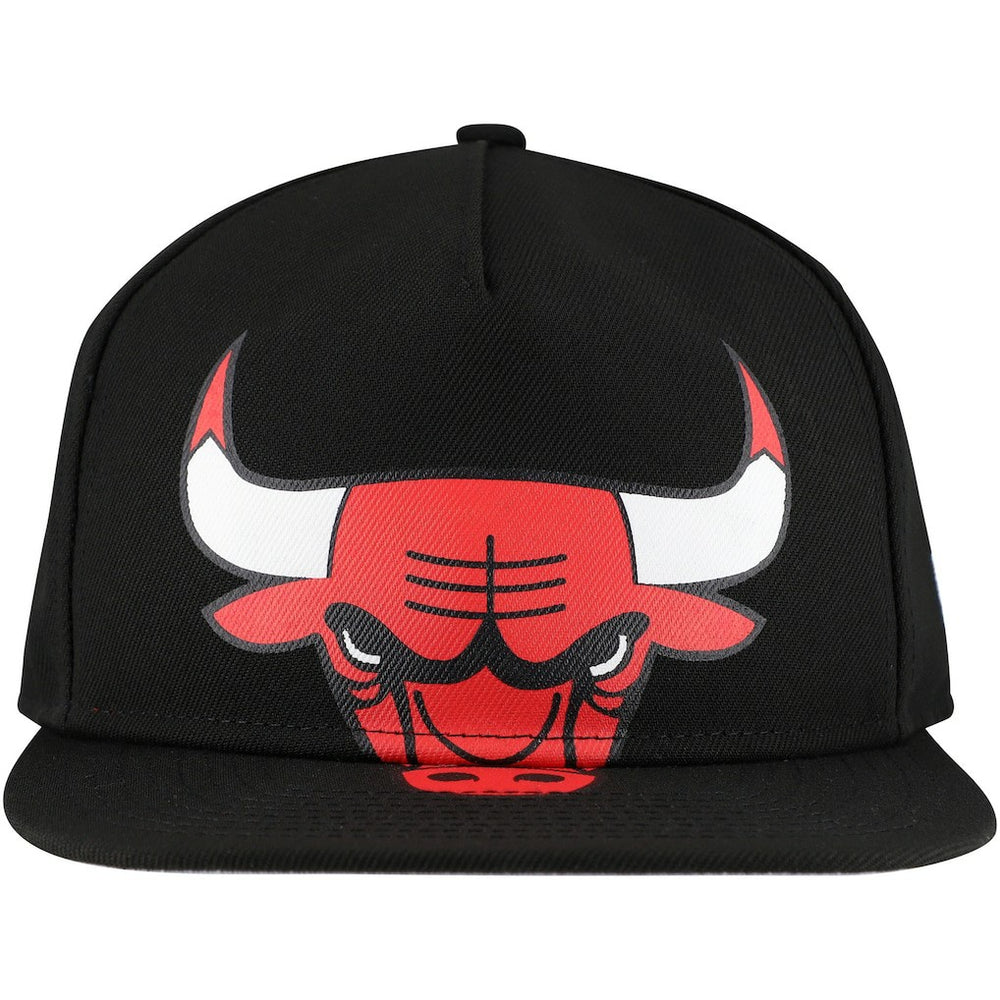 Chicago Bulls Oversized Puff Print Logo Golfer Snapback Hat Black