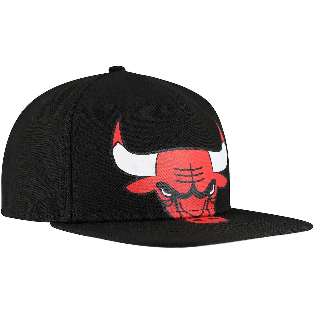 Chicago Bulls Oversized Puff Print Logo Golfer Snapback Hat Black