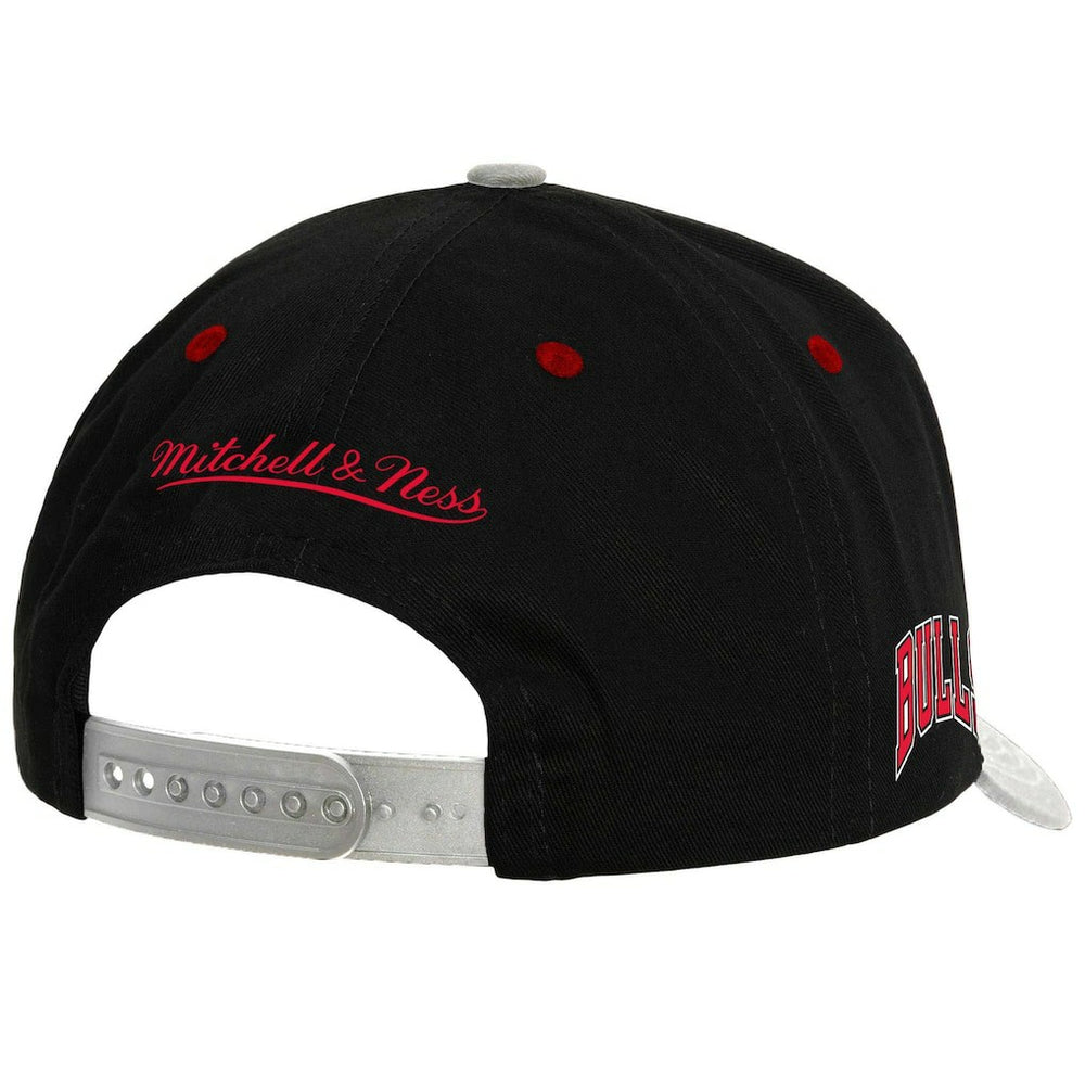 Chicago Bulls Pro Crown Adjustable Hat Black/Gray