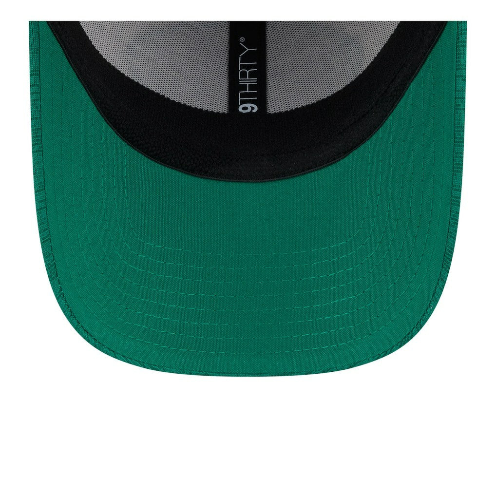 Philadelphia Eagles New Era 2024 Sideline Historic 39THIRTY Flex Hat Stone/Midnight Green