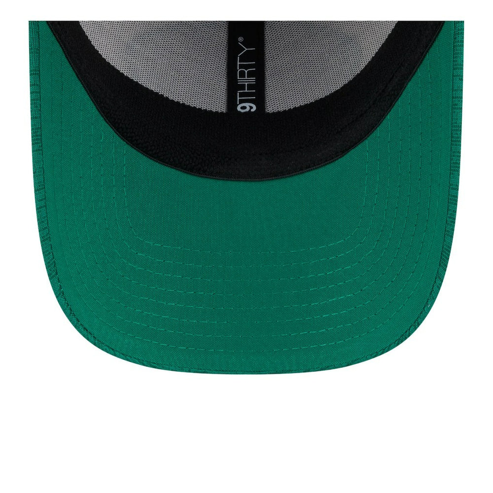 Philadelphia Eagles New Era 2024 Sideline Historic 39THIRTY Flex Hat Stone/Midnight Green