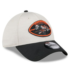 Cincinnati Bengals New Era 2024 Sideline Historic 39THIRTY Flex Hat Stone/Black