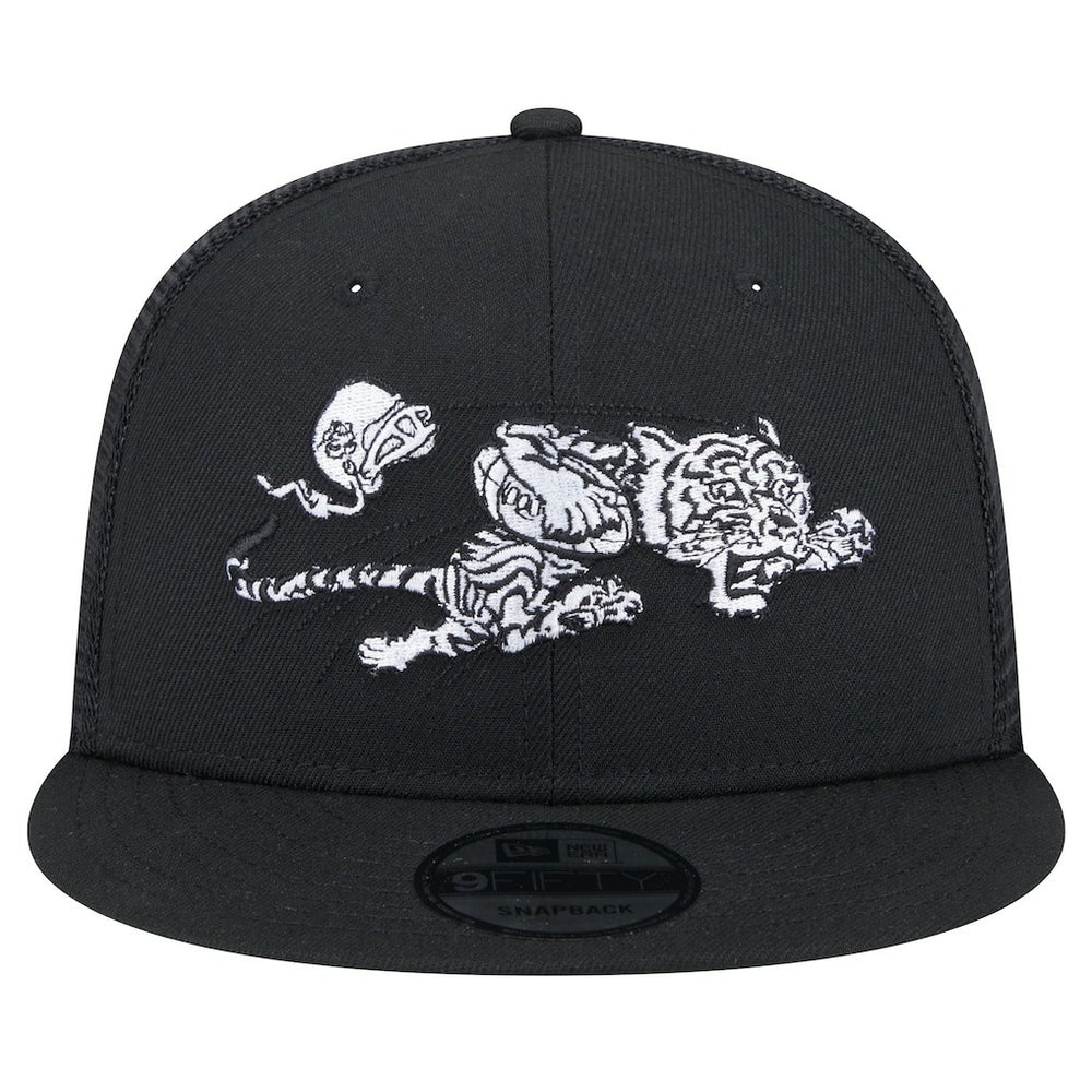 New Era Cincinnati Bengals Black Main Trucker 9FIFTY Snapback Hat