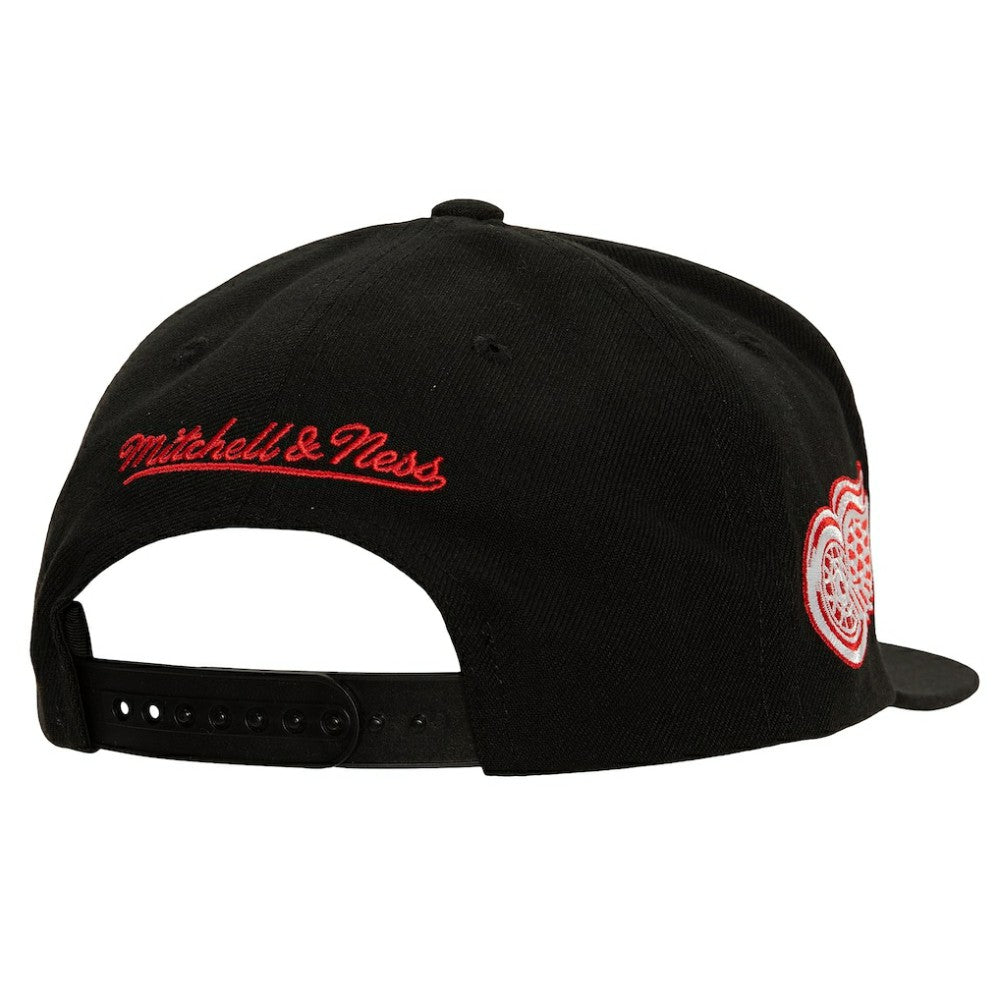 NHL Detroit Red Wings Mitchell & Ness Retro Script Colorblock Snapback Hat - Black